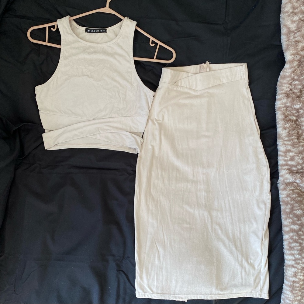 Suede off white 2 piece